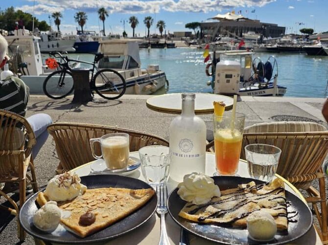 Restaurant Bar De La Marine à Cassis, France