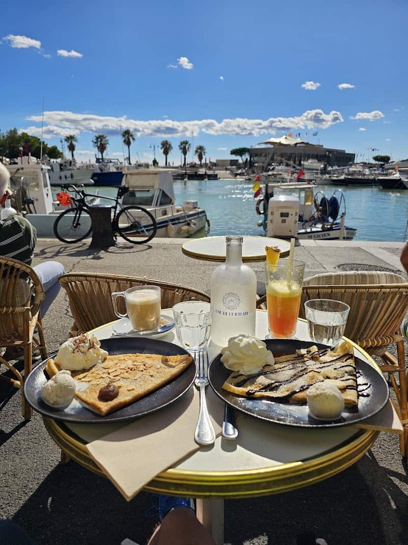 Restaurant Bar De La Marine à Cassis, France