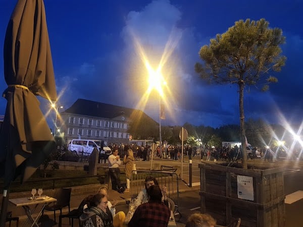 Restaurant Bar de la Poste (BDP) – COMPTOIR ROCK à Guéret, France