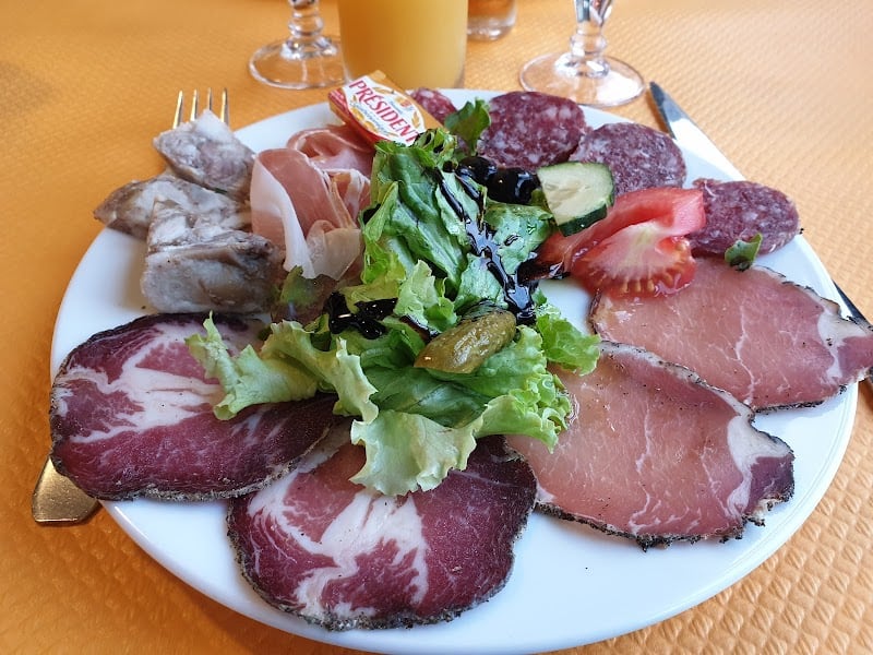 Restaurant BAR HUNTERS – CHEZ MARIE à Ota, France