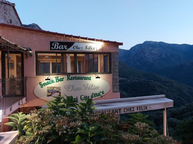Restaurant Bar Snack Chez Félix à Ota, France