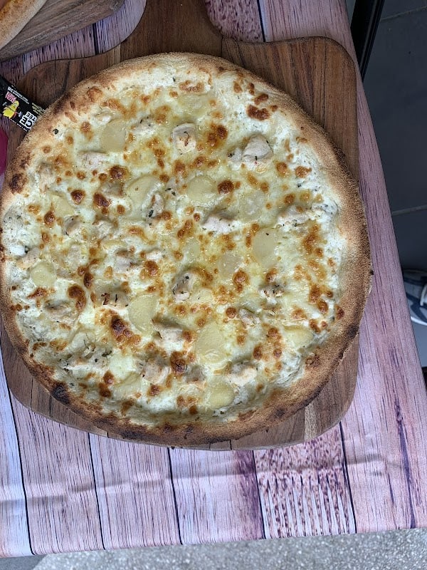 Restaurant Bella Pizza à Lognes, France