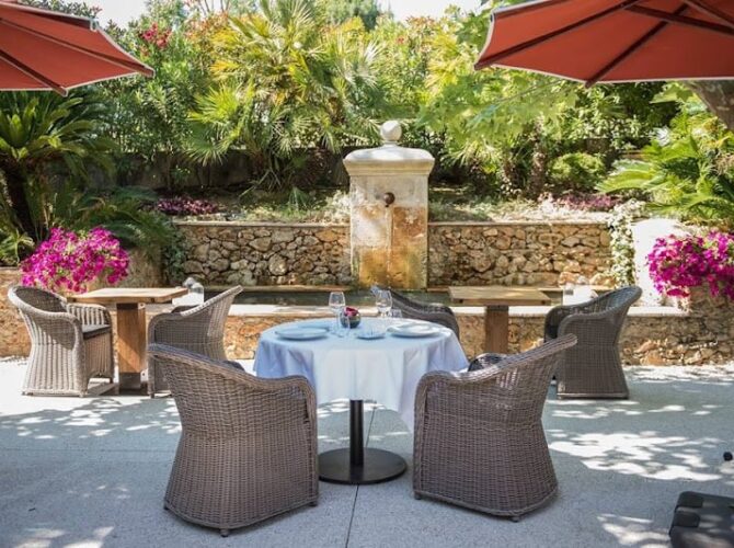 Bessem Restaurant à Mandelieu-la-Napoule, France