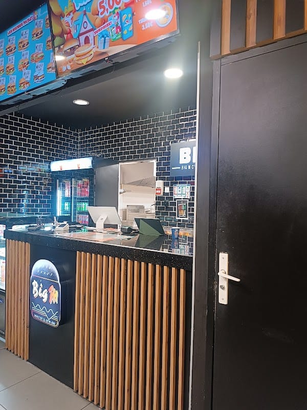 Restaurant Big M à Vaulx-en-Velin, France