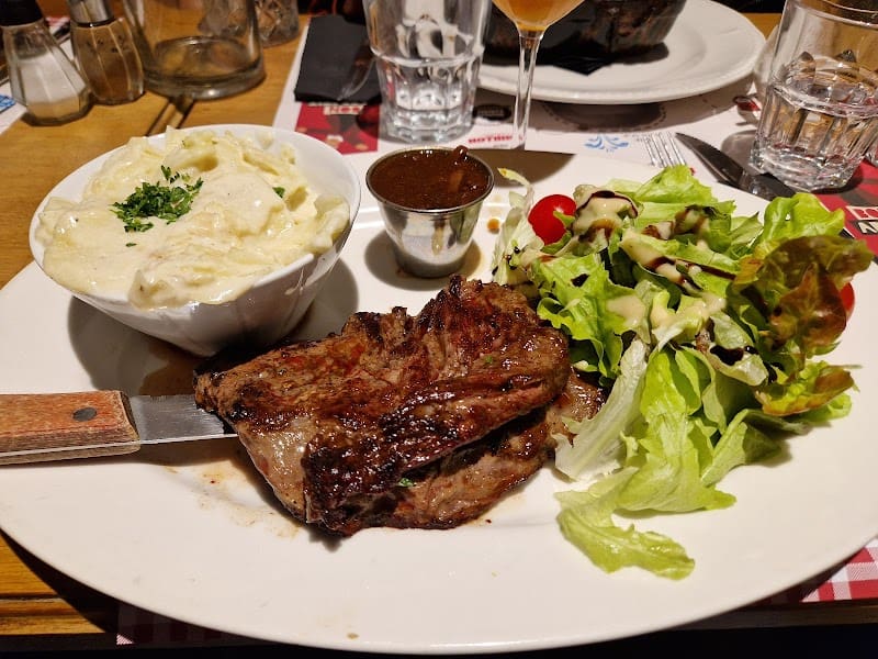 Restaurant Bistrot Colette The Village à Villefontaine, France