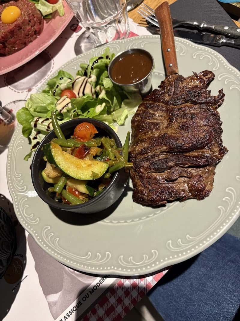 Restaurant Bistrot Colette The Village à Villefontaine, France