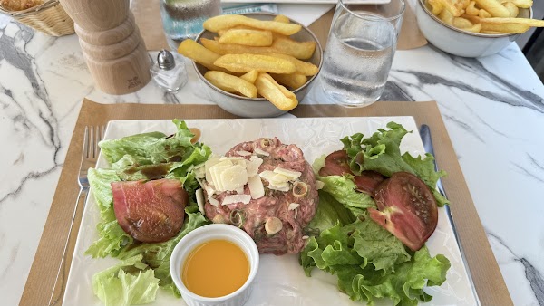 Restaurant Bistrot de la place aux fleurs à Dole, France