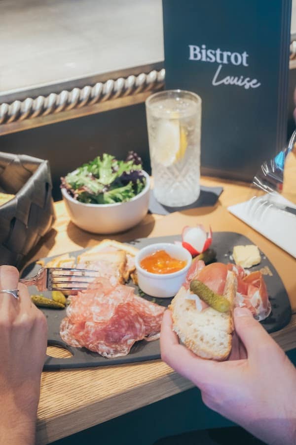 Restaurant Bistrot Louise à Orly, France