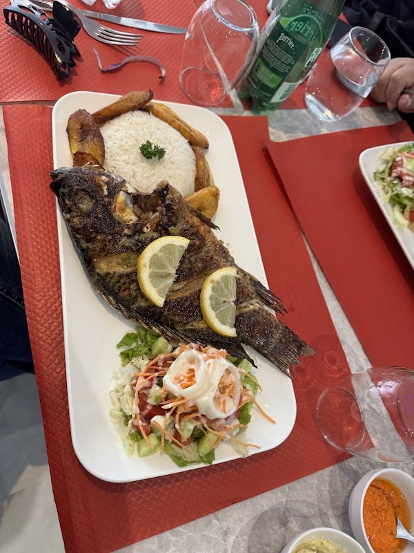 Black&White chez Eva (restaurant africain) à Dax, France