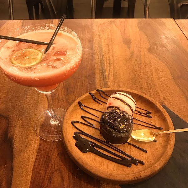 Restaurant Bois et Braises à Champs-sur-Marne, France