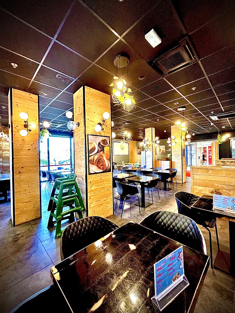 Restaurant BOUILLON CHEZ LOUIS à Creutzwald, France