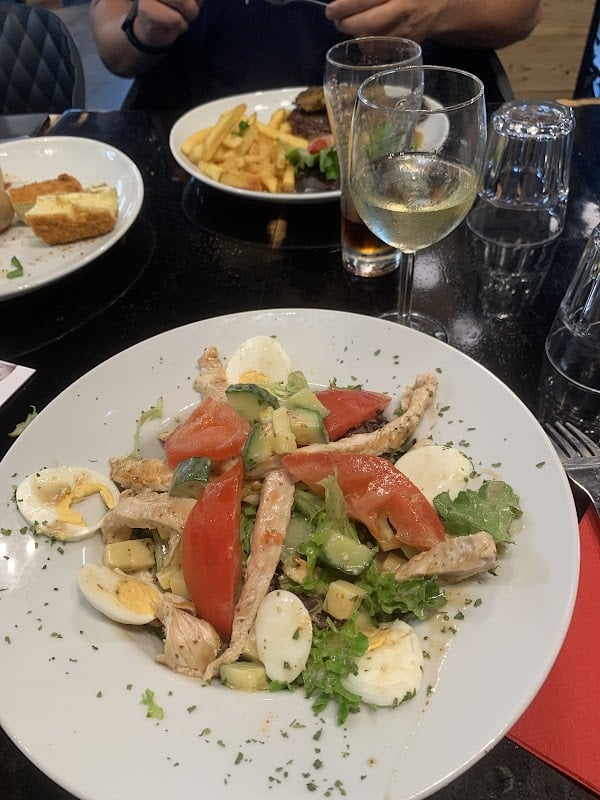 Restaurant BOUILLON CHEZ LOUIS à Creutzwald, France