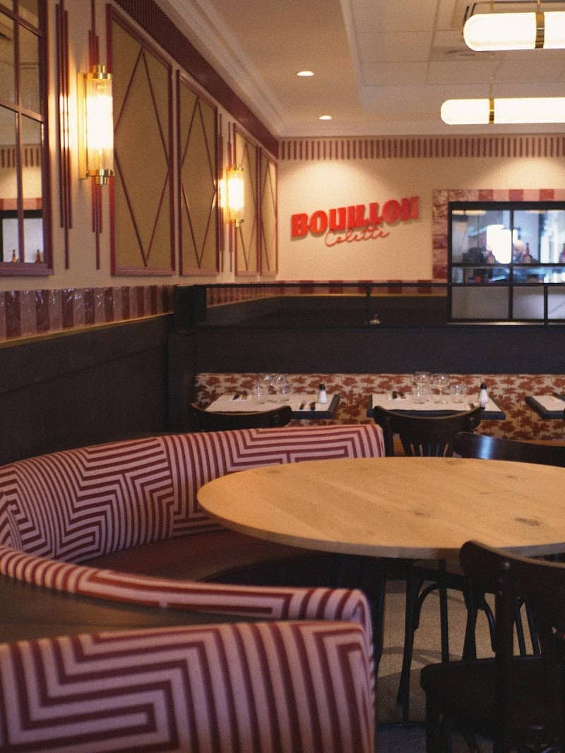 Restaurant Bouillon Colette à Villefontaine, France