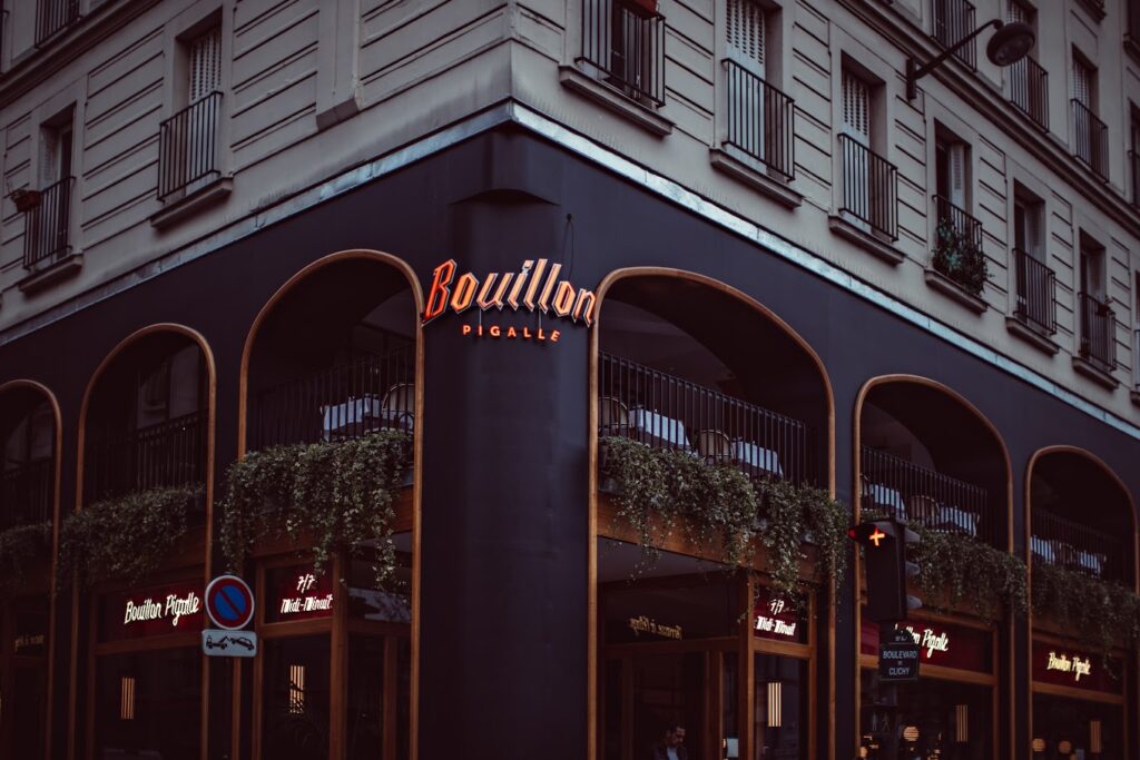 Restaurant Bouillon Pigalle à Paris, France