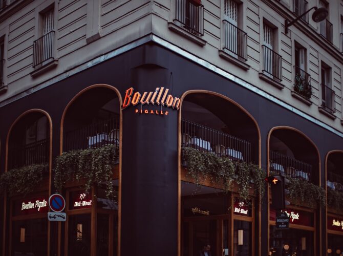 Restaurant Bouillon Pigalle à Paris, France