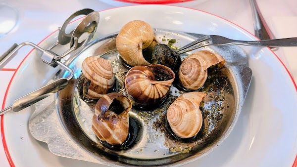 Restaurant Bouillon République à Paris, France