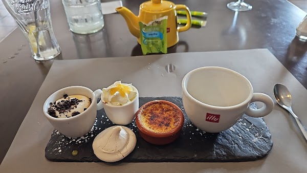 Restaurant Brasserie Carte Blanche à Lons, France