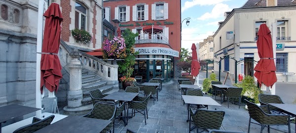 Restaurant Brasserie-Grill de l’Hôtel-de-ville à Givet, France