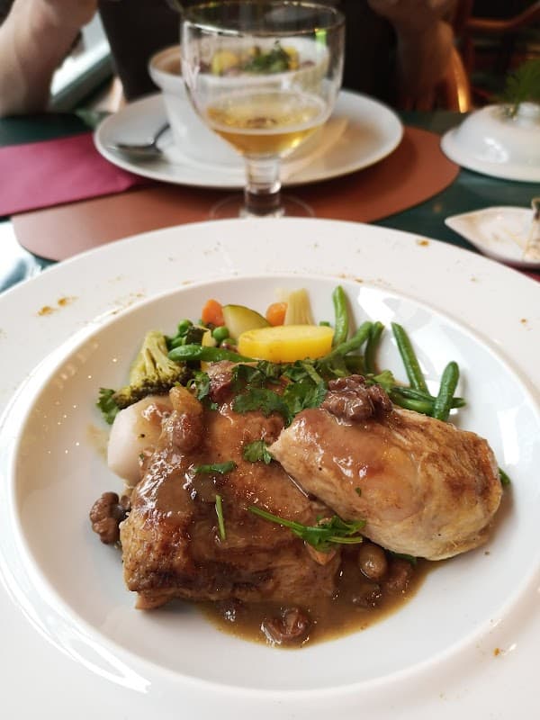 Restaurant Brasserie-Grill de l’Hôtel-de-ville à Givet, France