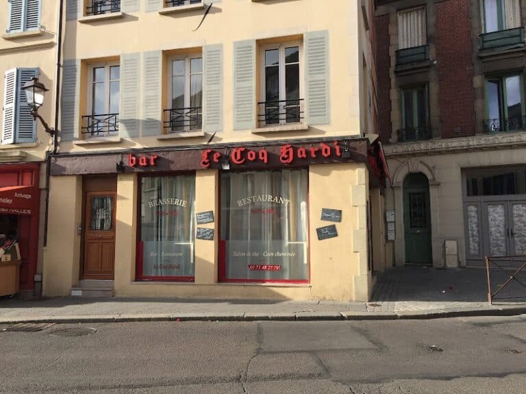 Restaurant Brasserie Le Coq Hardi à Mantes-la-Jolie, France — photo 1