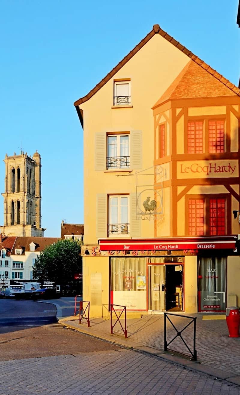 Restaurant Brasserie Le Coq Hardi à Mantes-la-Jolie, France