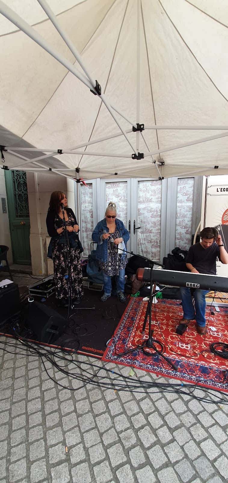 Restaurant Brasserie Le Coq Hardi à Mantes-la-Jolie, France