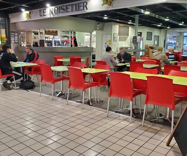 Restaurant Brasserie Le Noisetier à Saints-Geosmes, France