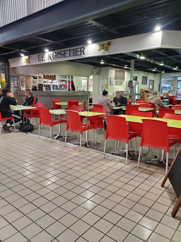 Restaurant Brasserie Le Noisetier à Saints-Geosmes, France