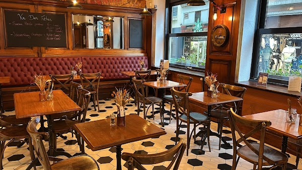 Restaurant BRASSERIE LES 100 SUISSES à Lausanne, Suisse