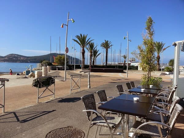 Restaurant Brasserie Papillon à Saint-Cyr-sur-Mer, France