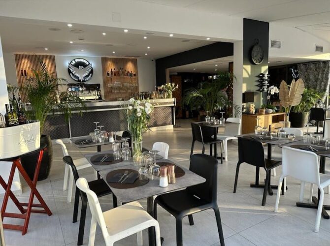 Restaurant brasserie provencale à La Londe-les-Maures, France