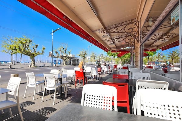 Brasserie-Restaurant La Riviera à Lausanne, Suisse