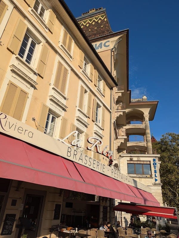 Brasserie-Restaurant La Riviera à Lausanne, Suisse