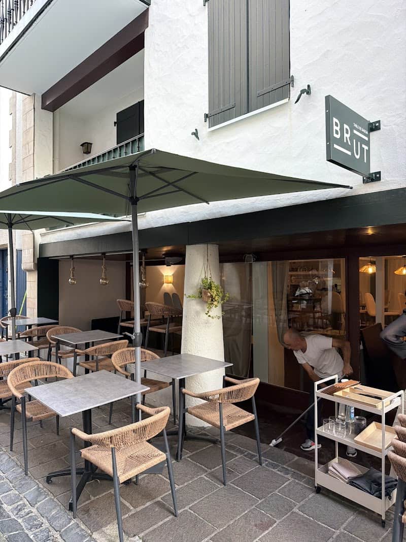 Restaurant Brut, Table de saison à Saint-Jean-de-Luz, France