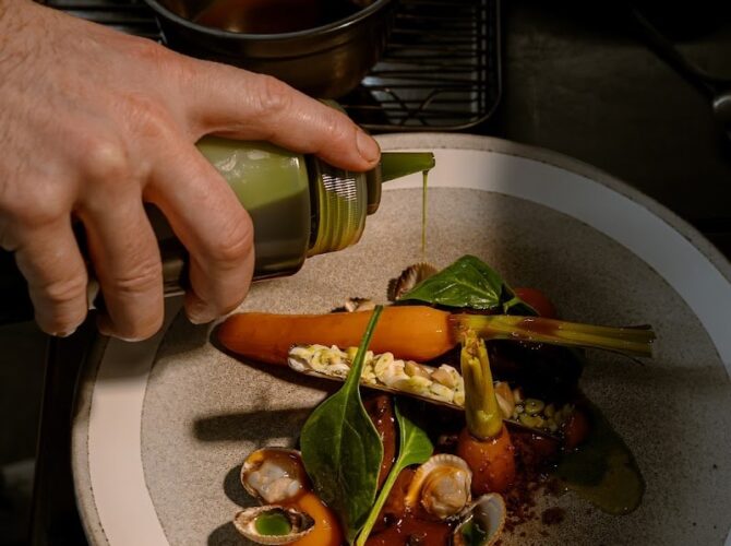 Restaurant Brut, Table de saison à Saint-Jean-de-Luz, France