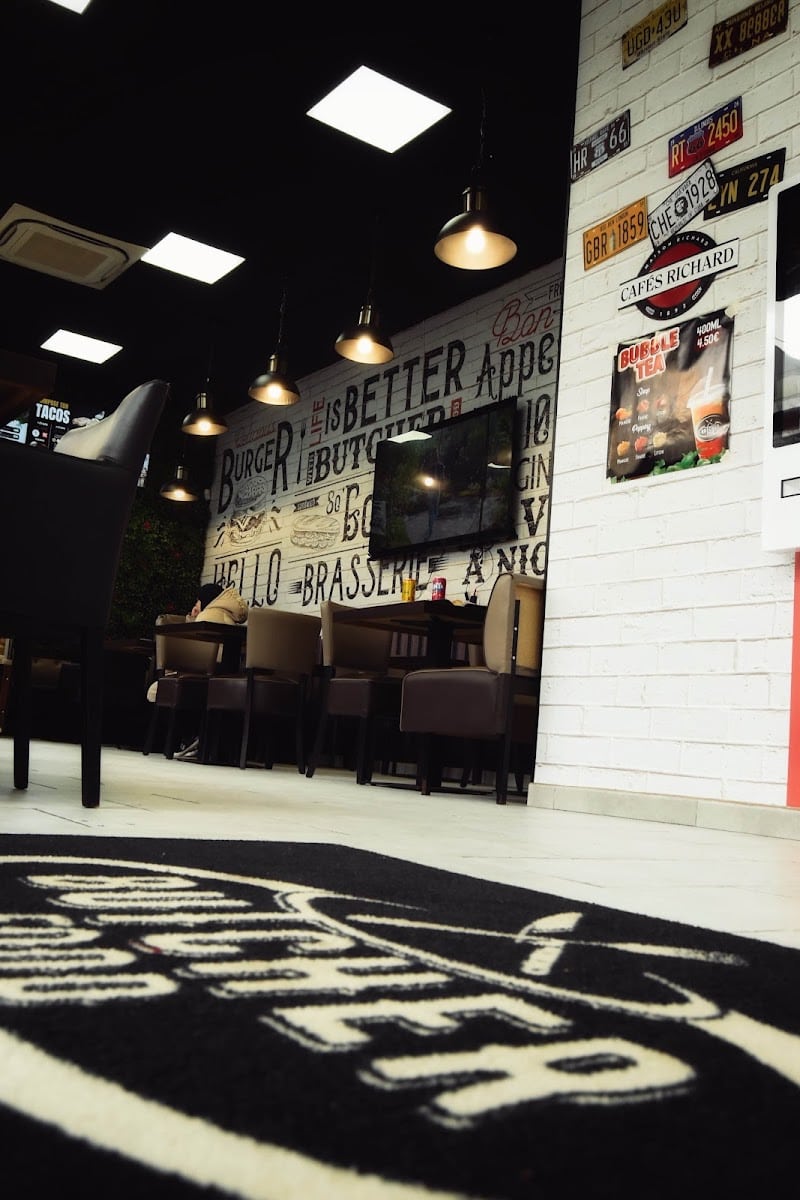 Restaurant BUTCHER FAST-FOOD HALAL à Trappes, France