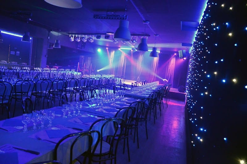 Restaurant Cabaret Le P’tit Bichou à Dives-sur-Mer, France