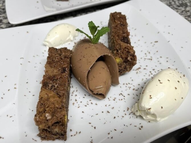 Restaurant Cafe Bernard à Prunières, France