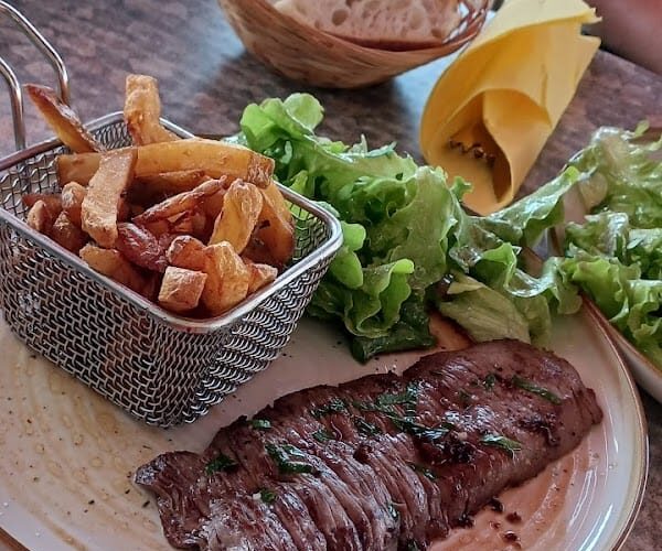 Restaurant Café de la porte de Paris à Châtillon-sur-Seine, France