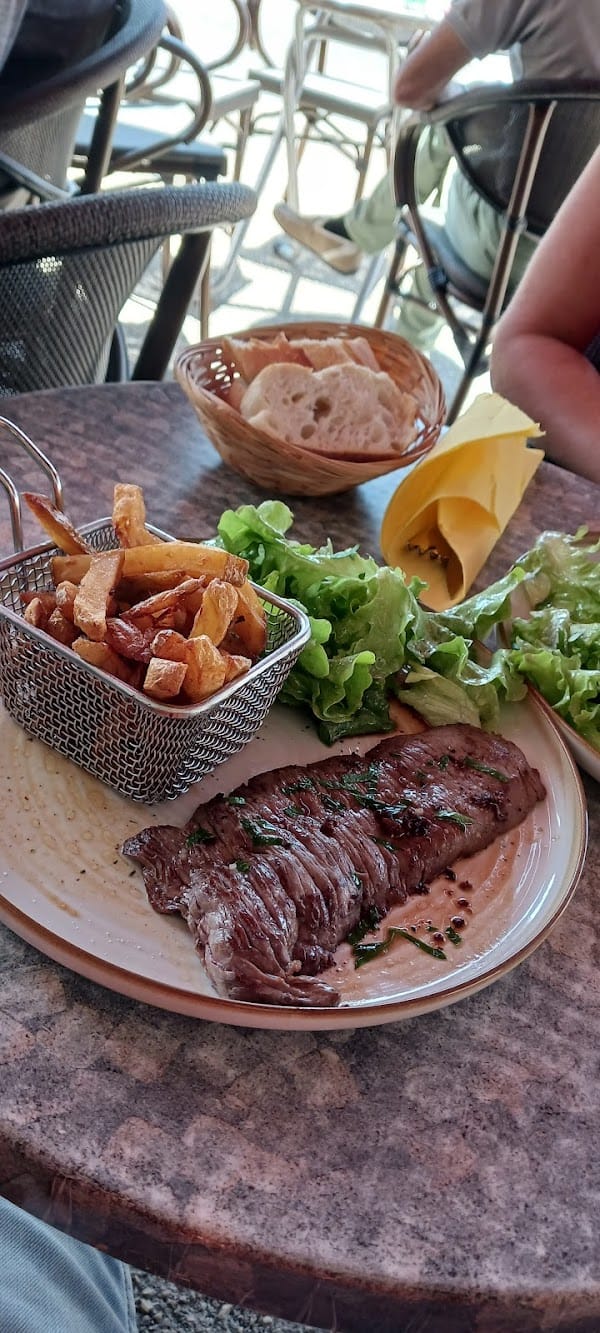 Restaurant Café de la porte de Paris à Châtillon-sur-Seine, France