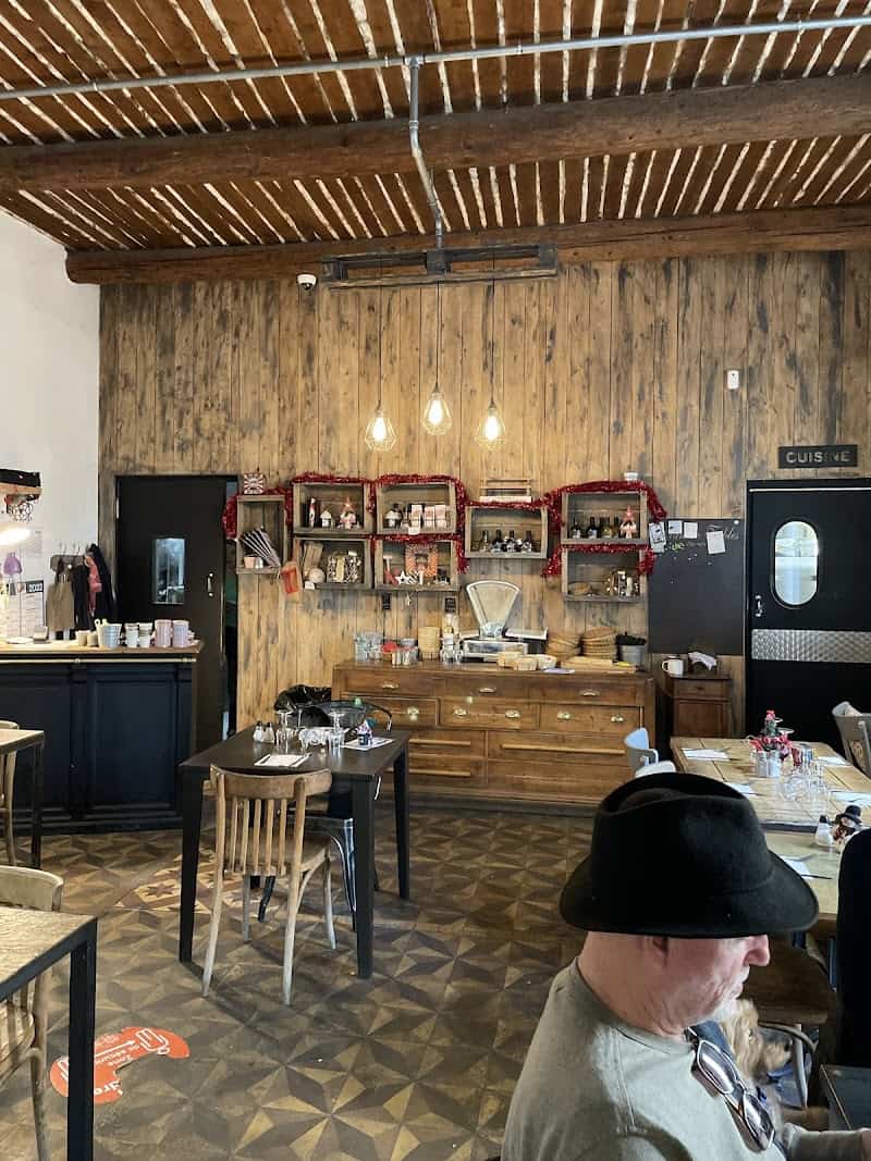 Restaurant Café de la Poste à Mallemort, France