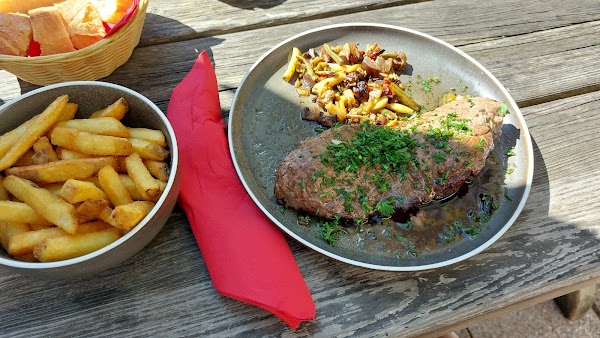 Restaurant Café de Paris à Sarreguemines, France