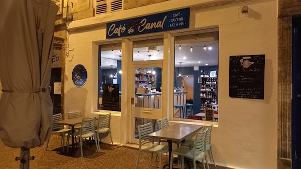 Restaurant café du canal à Bergerac, France