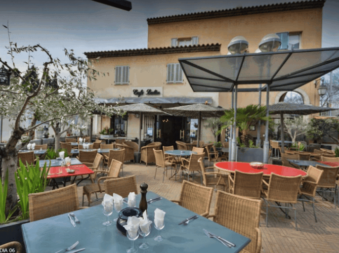 Restaurant Café Latin à Valbonne, France