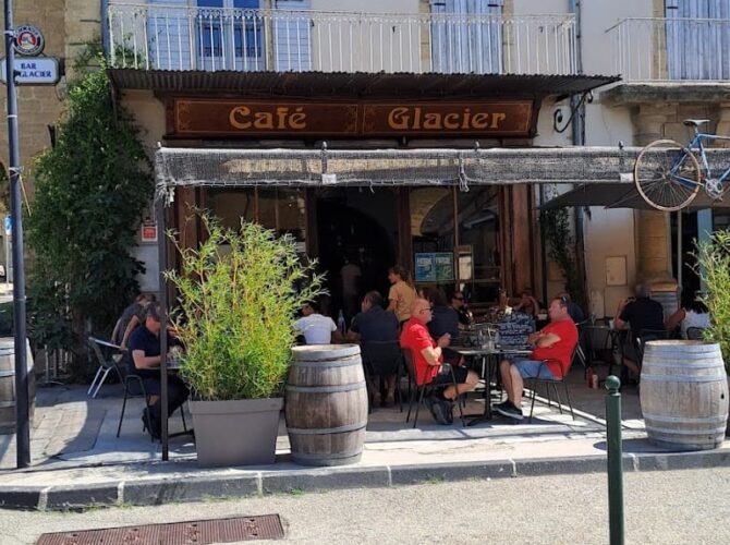 Restaurant Café Le Glacier, chez Ju’ à Courthézon, France