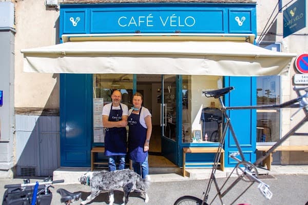 Café Vélo Nevers (restaurant & chambres) à Nevers, France