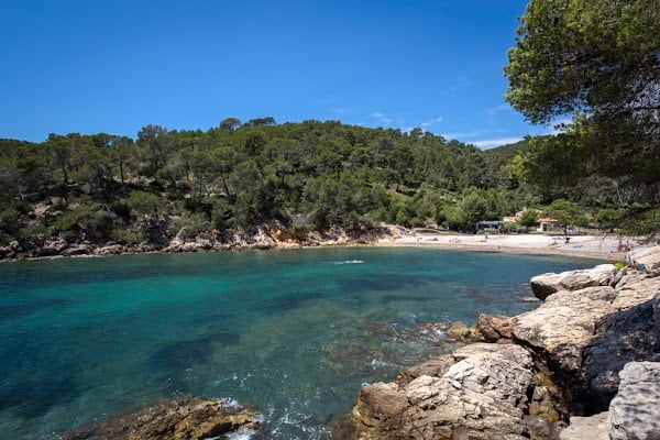 Restaurant Calanque de Port d’Alon à Saint-Cyr-sur-Mer, France