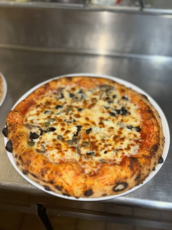 Restaurant Capo Pizza à Neufchâteau, France