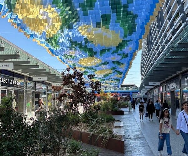 Restaurant Carré de soie à Vaulx-en-Velin, France