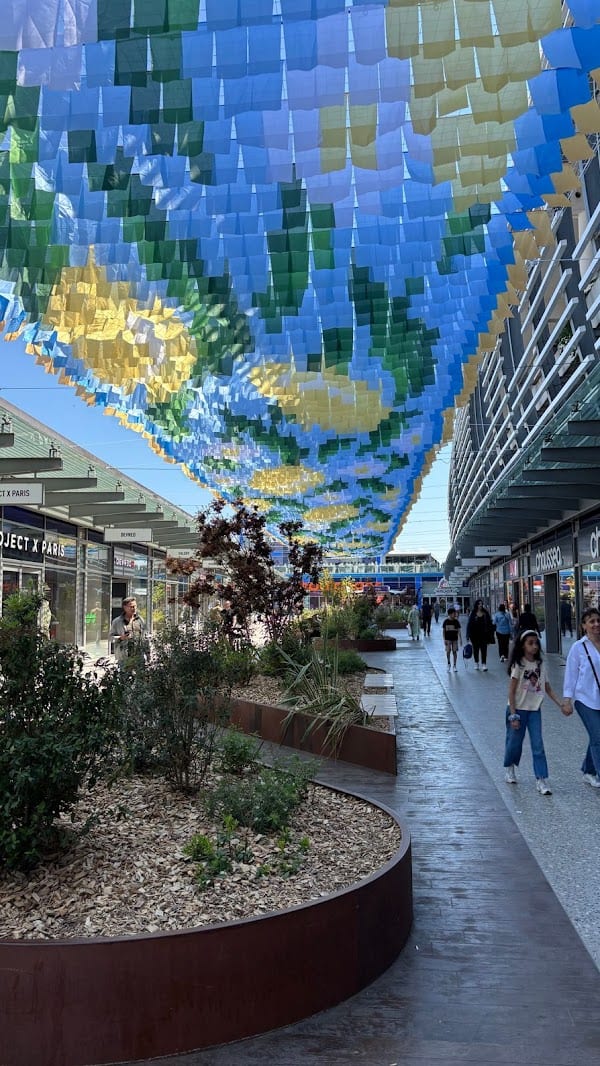 Restaurant Carré de soie à Vaulx-en-Velin, France